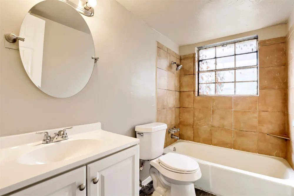 1302 Radcliff Drive #B Austin, TX 78752