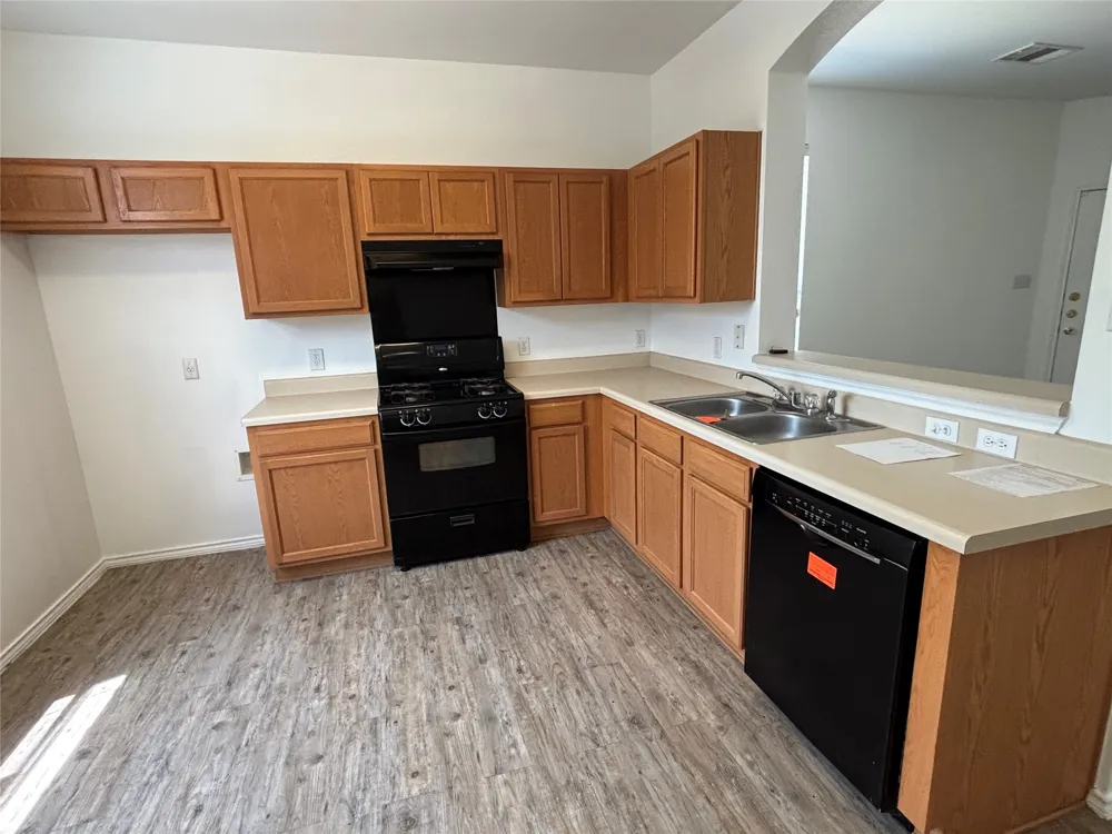 801 Jane Austen Trail #B Pflugerville, TX 78660