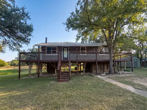 1002 Hummingbird Drive