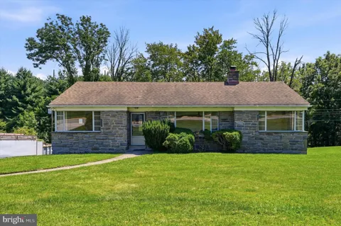 4022 W CHESTER PIKE