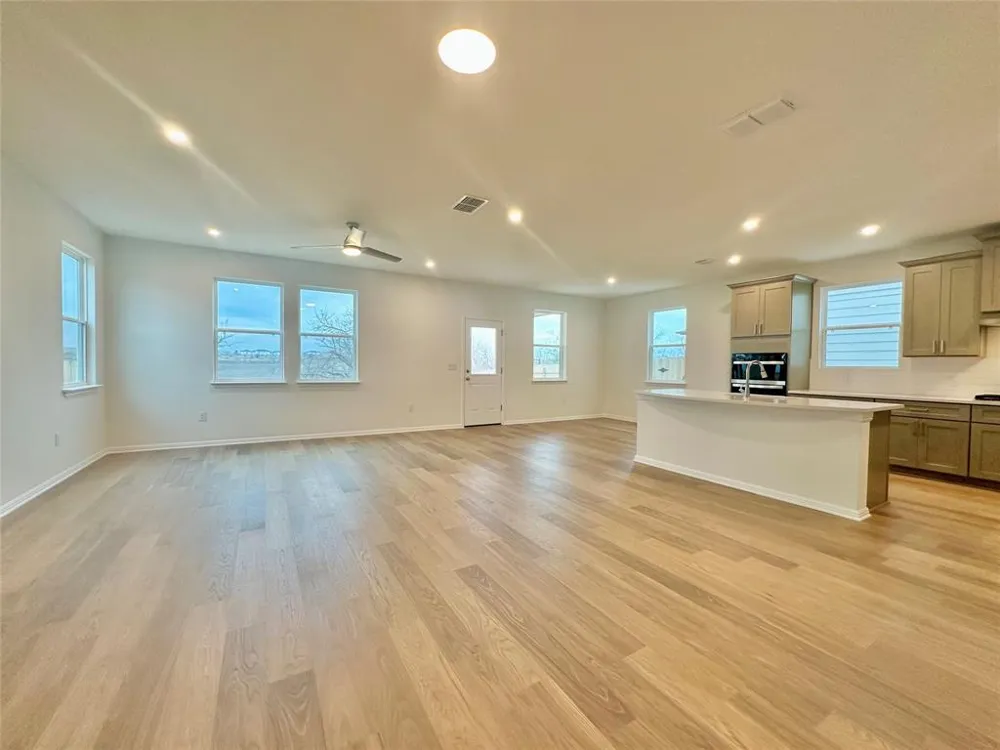 380 Young Street Buda, TX 78610