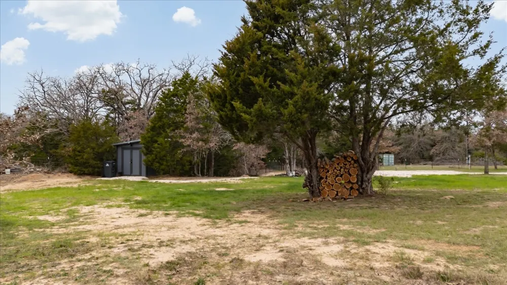 145 Eely Road McDade, TX 78650
