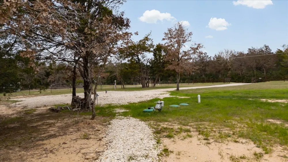 145 Eely Road McDade, TX 78650