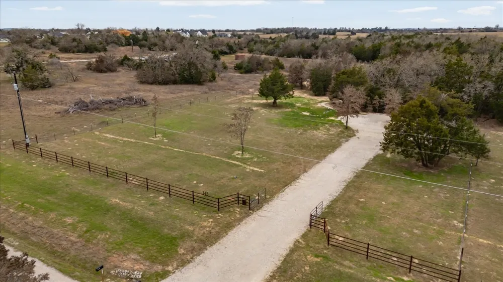 145 Eely Road McDade, TX 78650