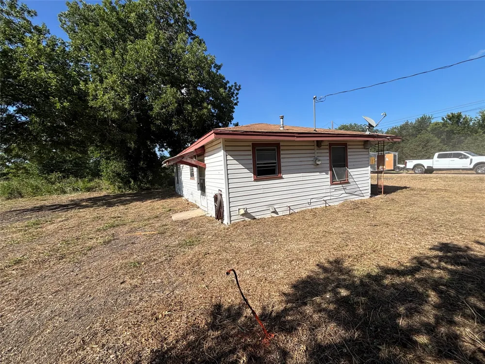 321 Front Street Holland, TX 76534