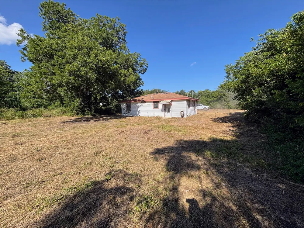 321 Front Street Holland, TX 76534