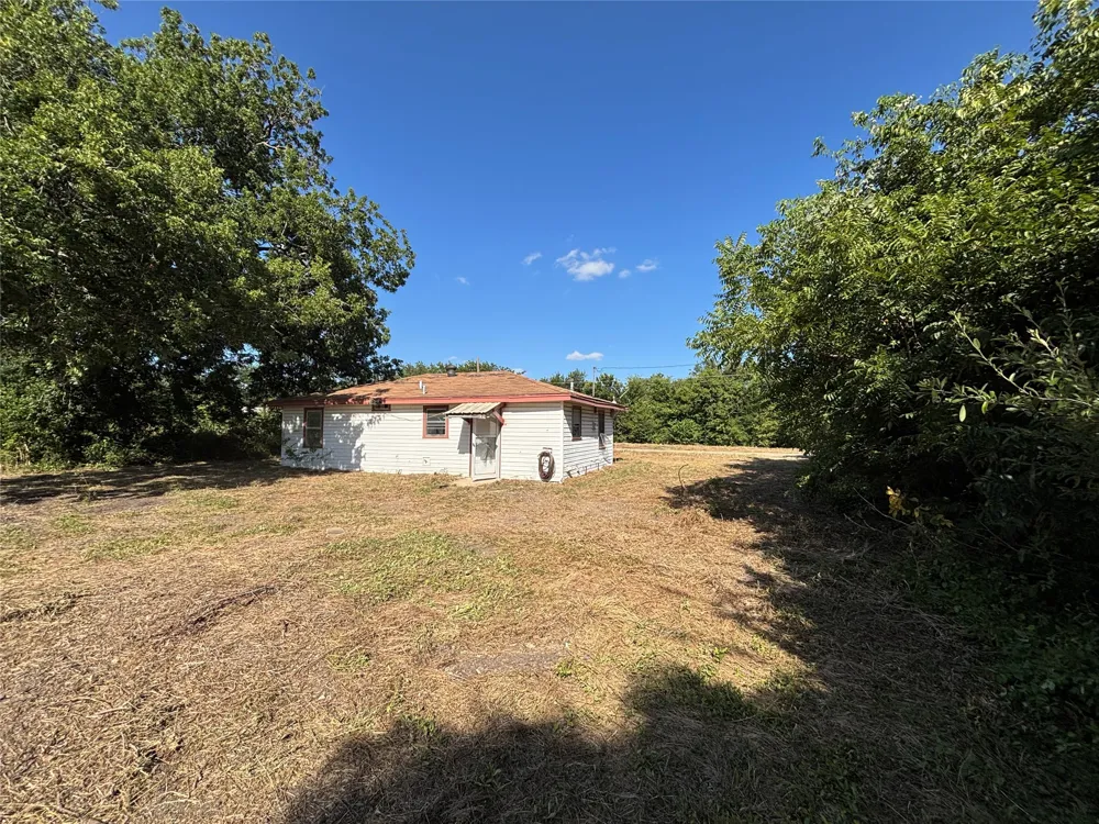 321 Front Street Holland, TX 76534