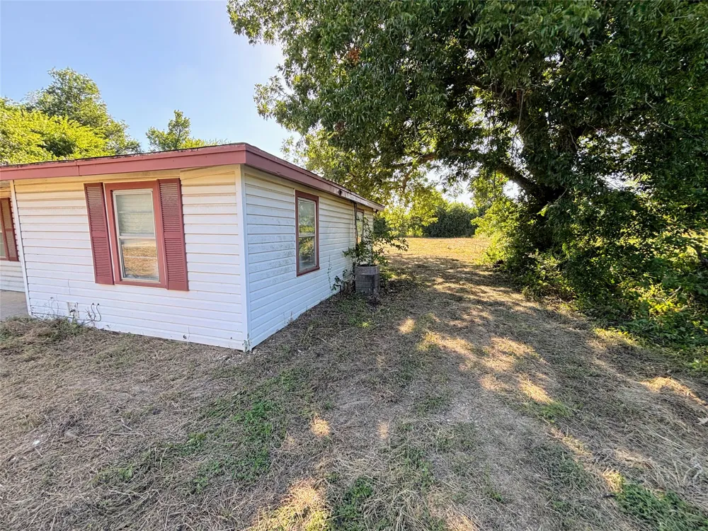 321 Front Street Holland, TX 76534