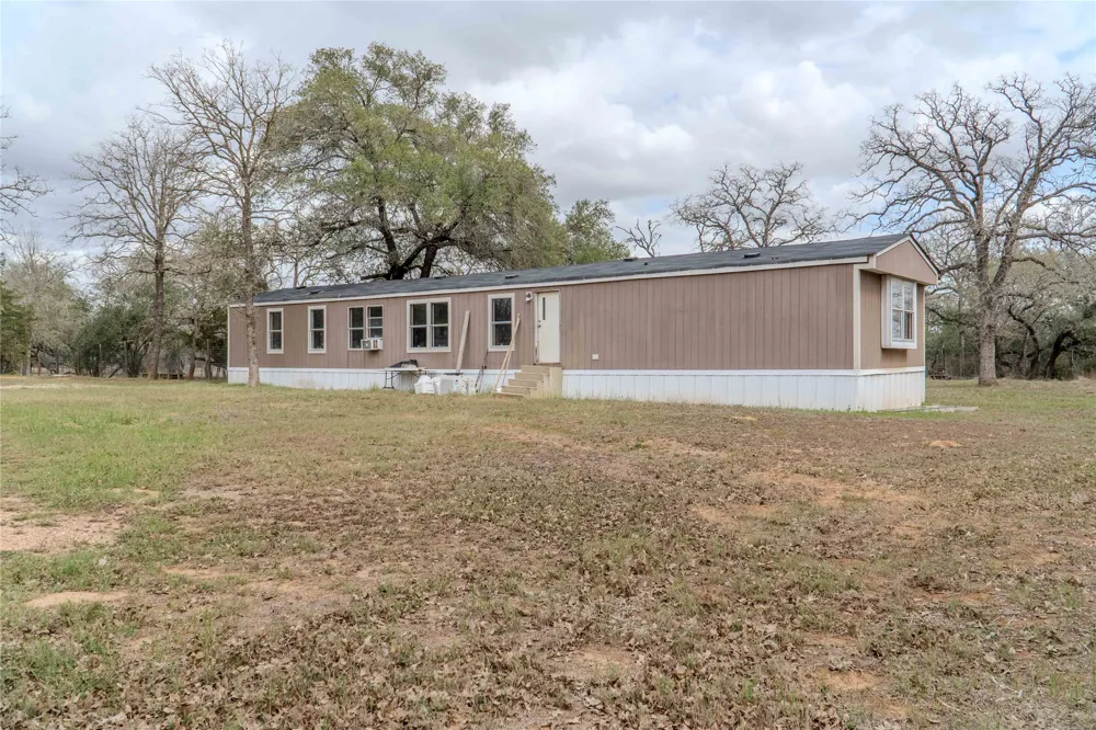7555 Silver Mine Road Harwood, TX 78632