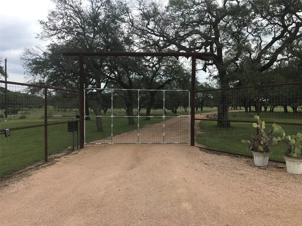 4239 County Road 336 Bertram, TX 78605
