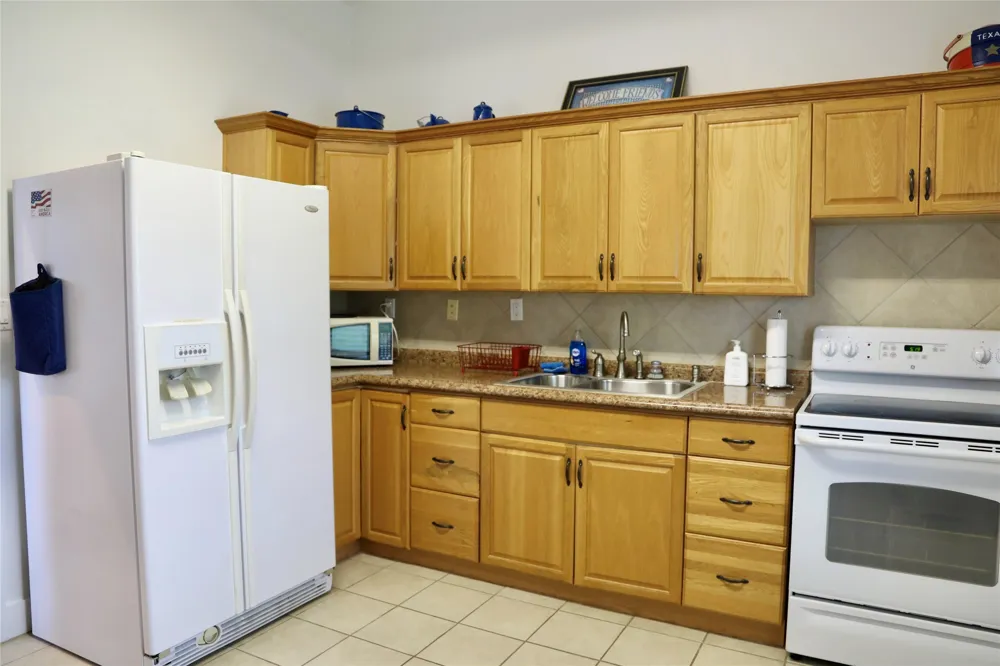 4239 County Road 336 Bertram, TX 78605