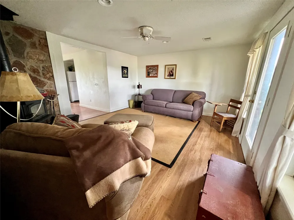 4239 County Road 336 Bertram, TX 78605
