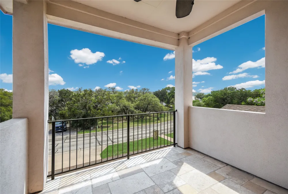18400 Lakepoint Cove Lago Vista, TX 78645