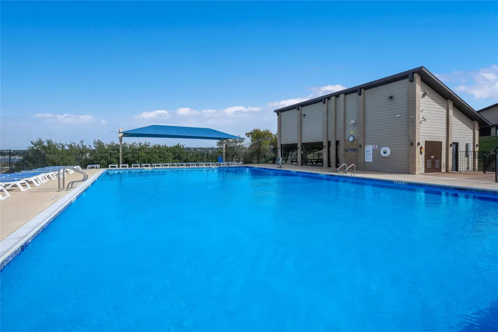 18400 Lakepoint Cove Lago Vista, TX 78645