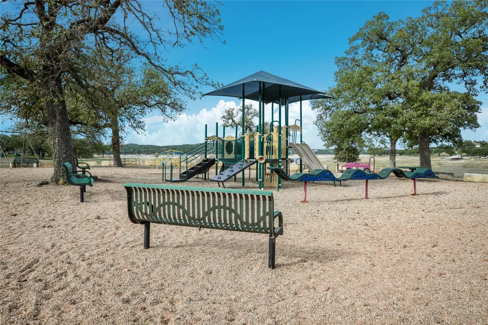 18400 Lakepoint Cove Lago Vista, TX 78645