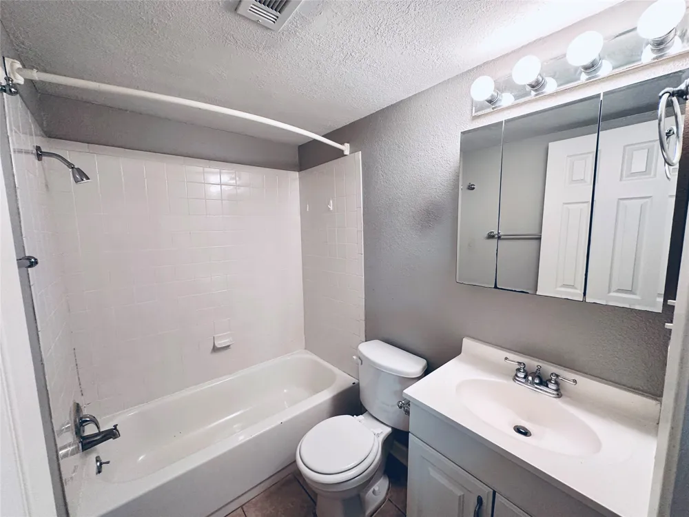 2500 Burleson Road #209 Austin, TX 78741