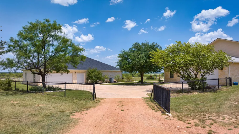 1456 Us Highway 283 Brady, TX 76825