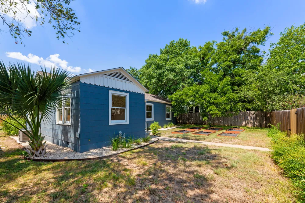 811 E 45th Street Austin, TX 78751