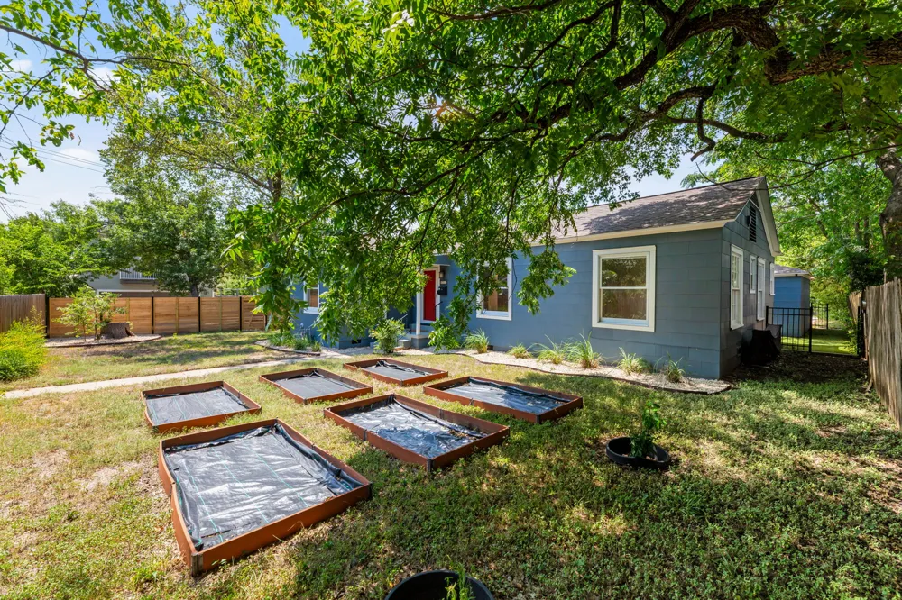 811 E 45th Street Austin, TX 78751