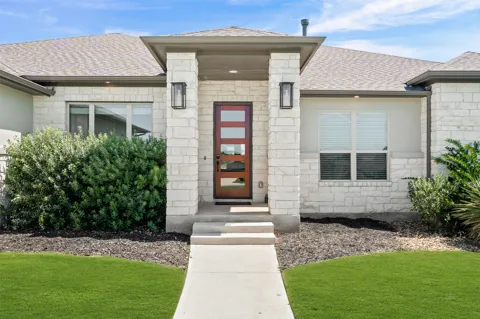 320 Buffalo Trail