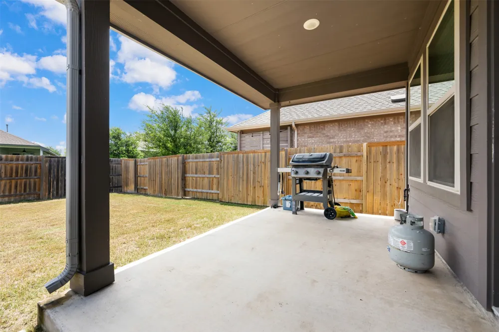 303 Cold River Run Kyle, TX 78640