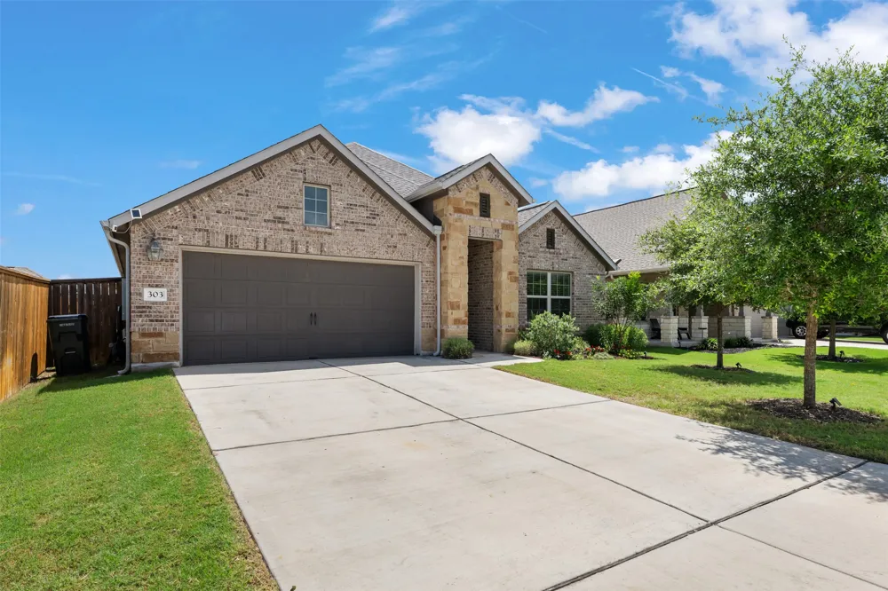 303 Cold River Run Kyle, TX 78640