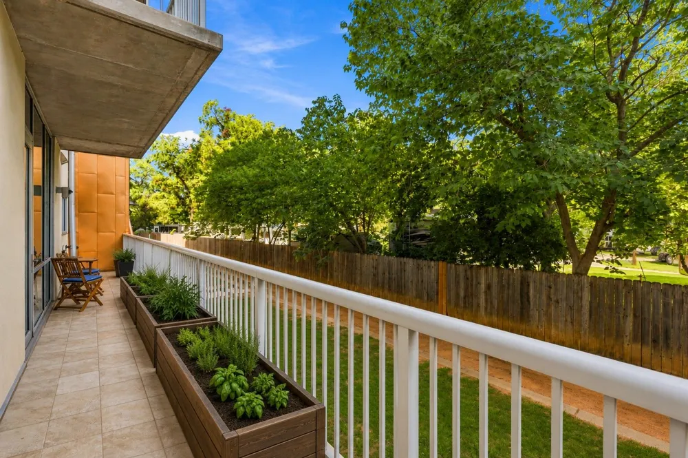 1600 Barton Springs Road #4105 Austin, TX 78704