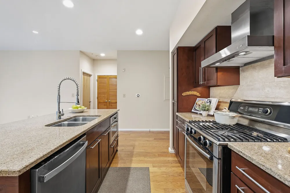 1600 Barton Springs Road #4105 Austin, TX 78704