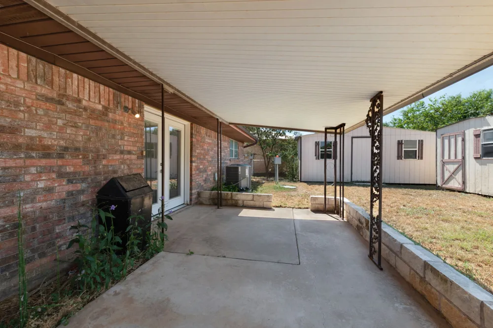 2025 Forest Trail Kingsland, TX 78639