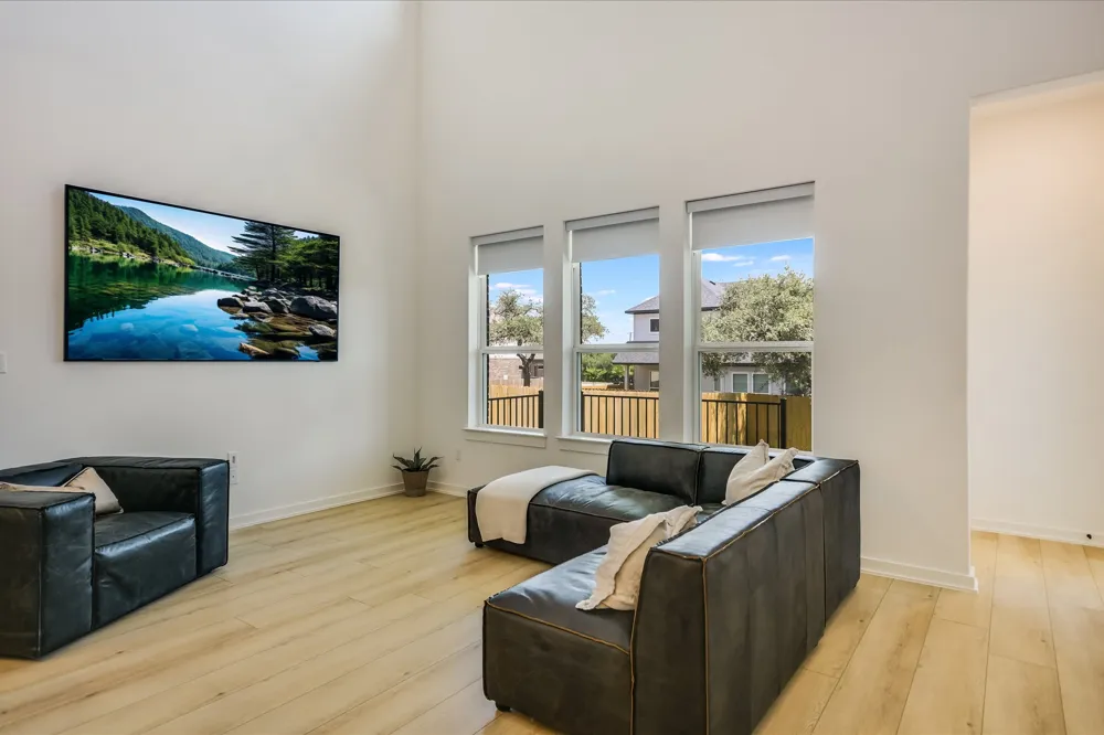 253 Darley Oak Drive Dripping Springs, TX 78620