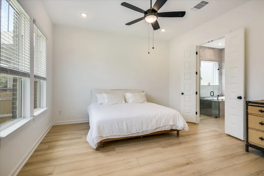 253 Darley Oak Drive Dripping Springs, TX 78620