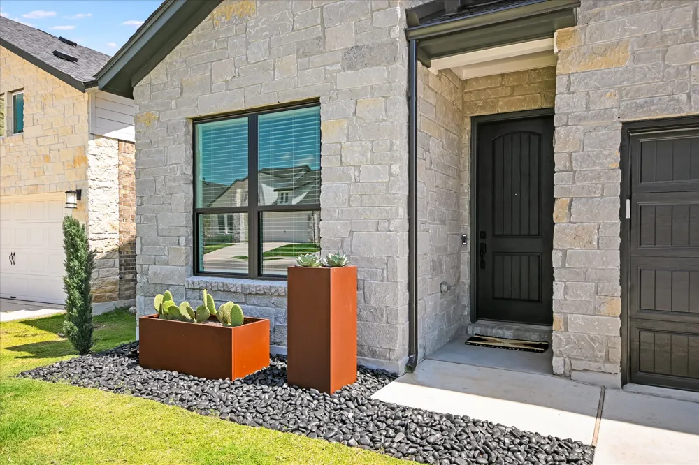 253 Darley Oak Drive Dripping Springs, TX 78620