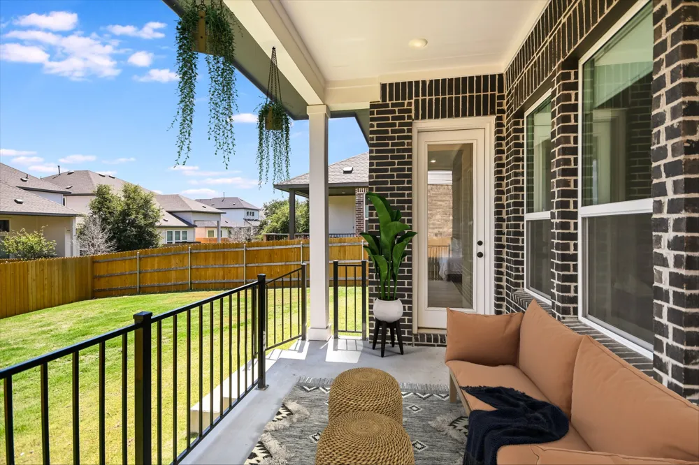 253 Darley Oak Drive Dripping Springs, TX 78620