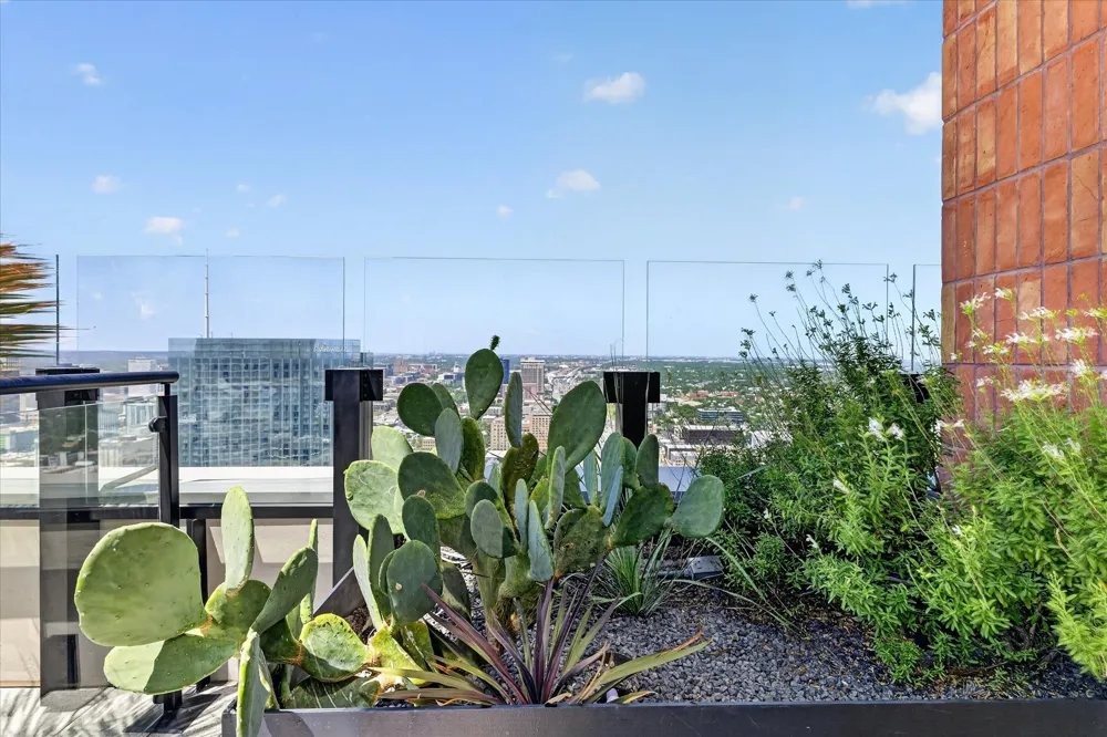 84 East Avenue #3808 Austin, TX 78701