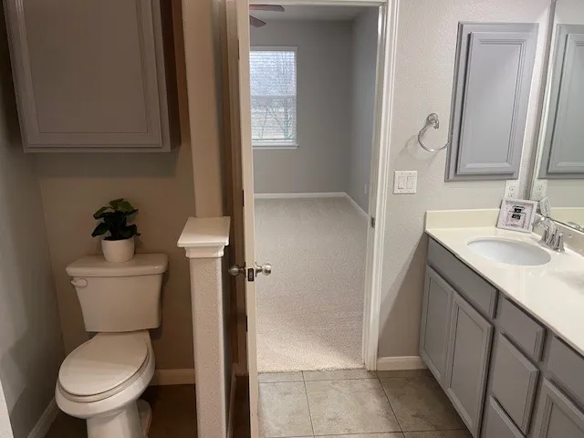 711 Rolling Oak Drive #117 Round Rock, TX 78664