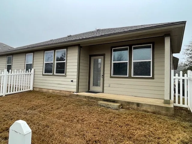 711 Rolling Oak Drive #117 Round Rock, TX 78664