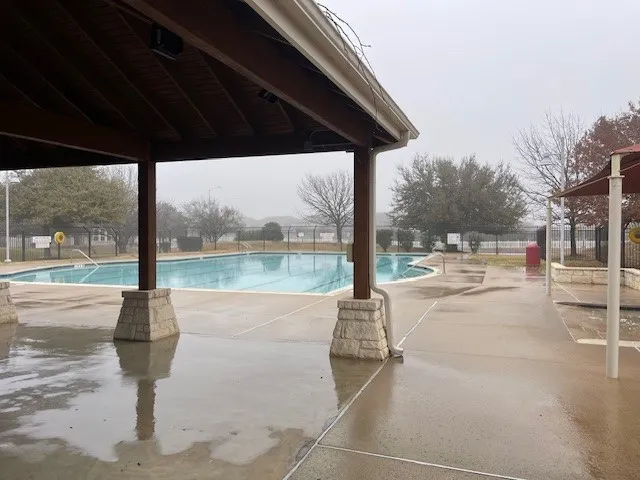 711 Rolling Oak Drive #117 Round Rock, TX 78664