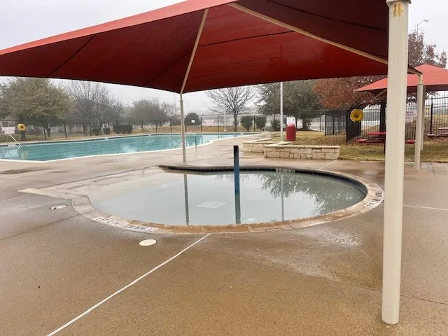 711 Rolling Oak Drive #117 Round Rock, TX 78664