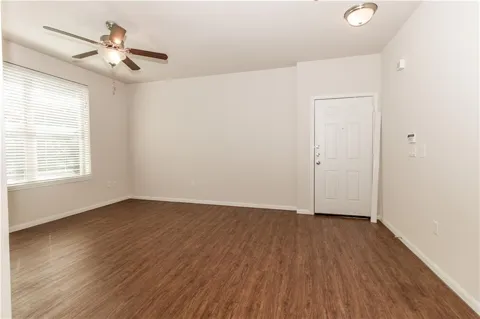 1401 E 4th Street #203