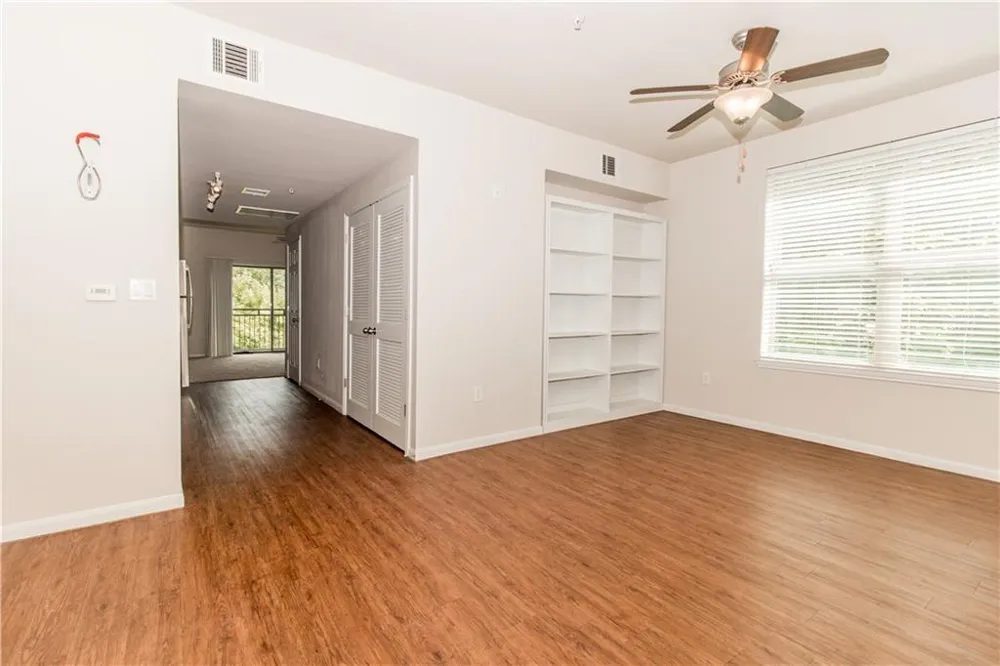 1401 E 4th Street #203 Austin, TX 78702