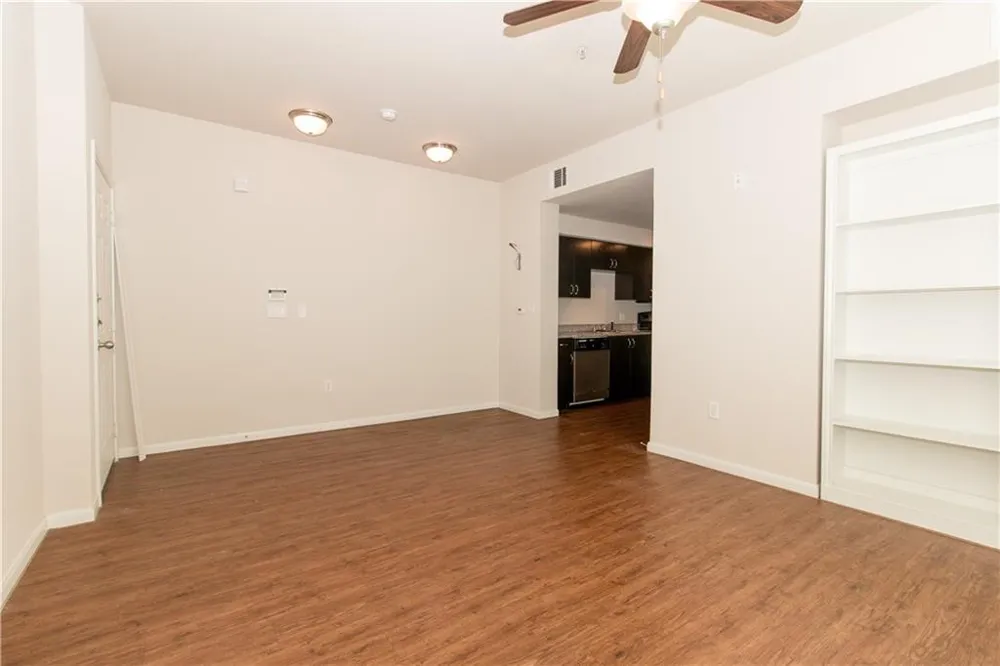 1401 E 4th Street #203 Austin, TX 78702
