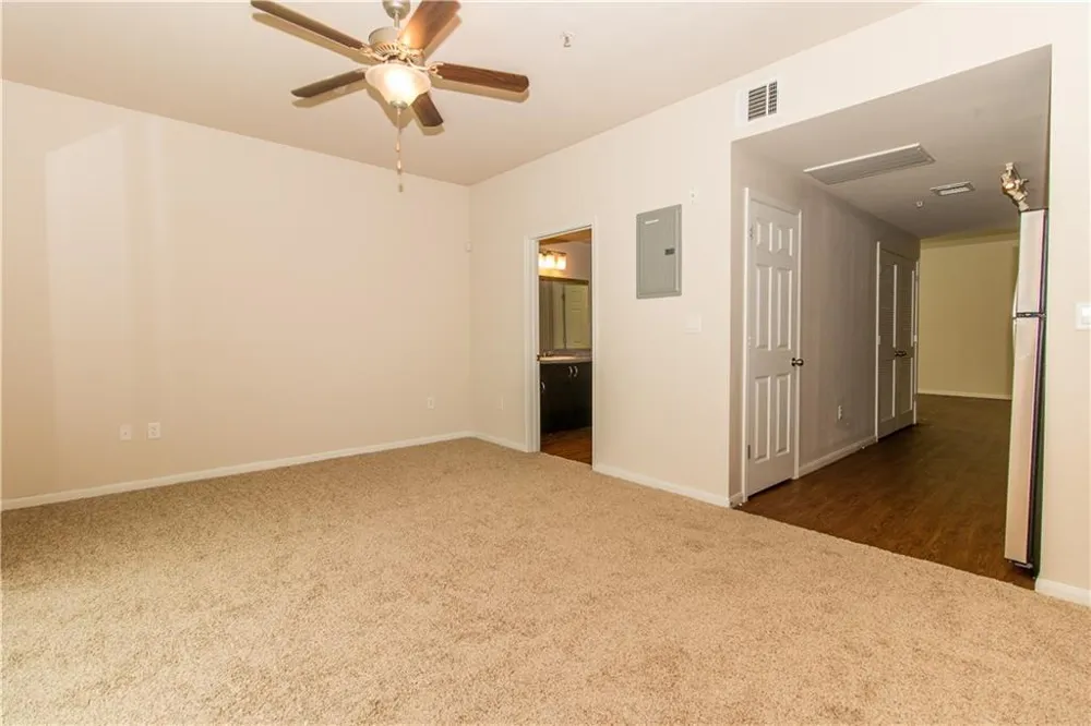 1401 E 4th Street #203 Austin, TX 78702