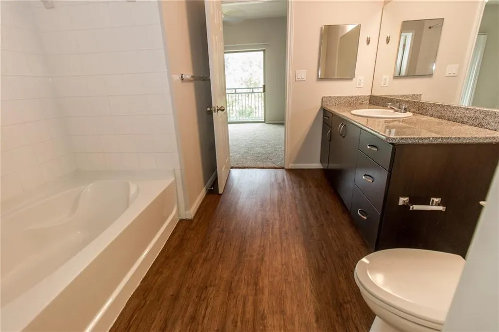 1401 E 4th Street #203 Austin, TX 78702