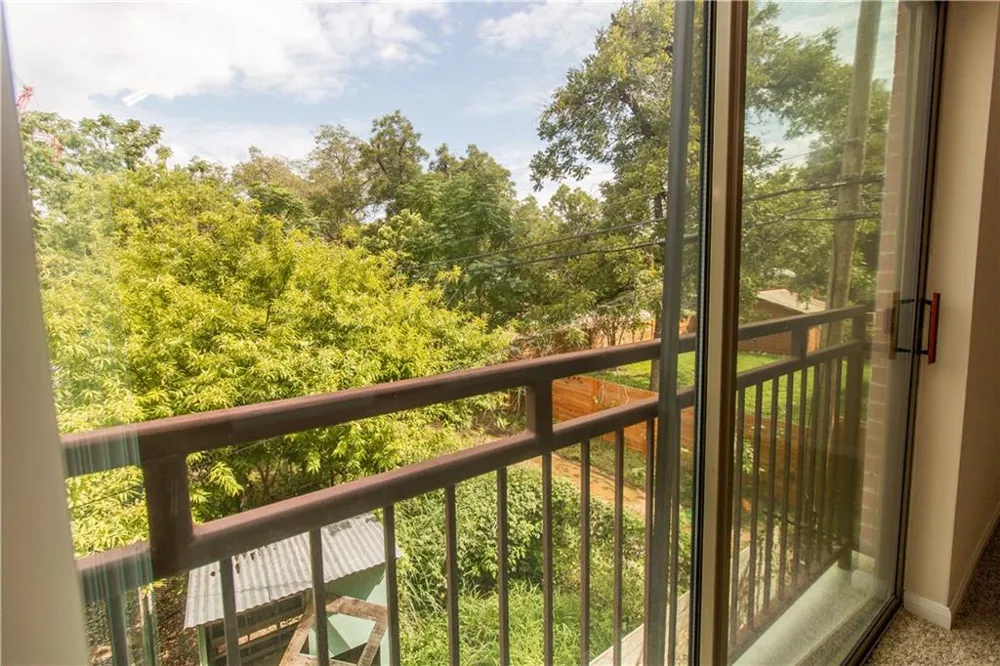 1401 E 4th Street #203 Austin, TX 78702