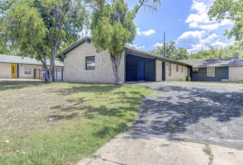 5703 Gloucester Lane #A
