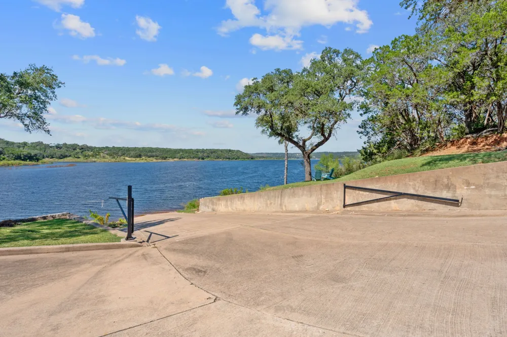 27435 Waterfall Hill Parkway Spicewood, TX 78669