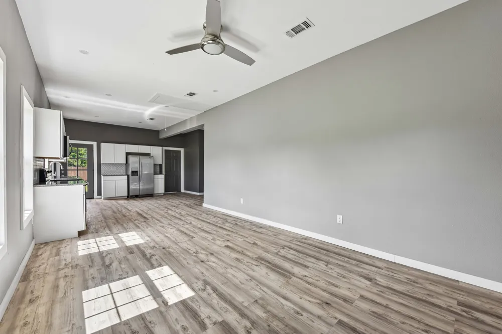 507 W 1st Street Flatonia, TX 78941