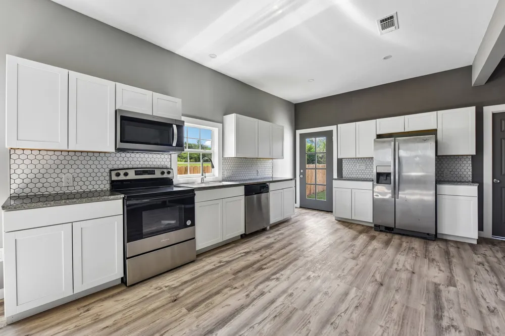 507 W 1st Street Flatonia, TX 78941