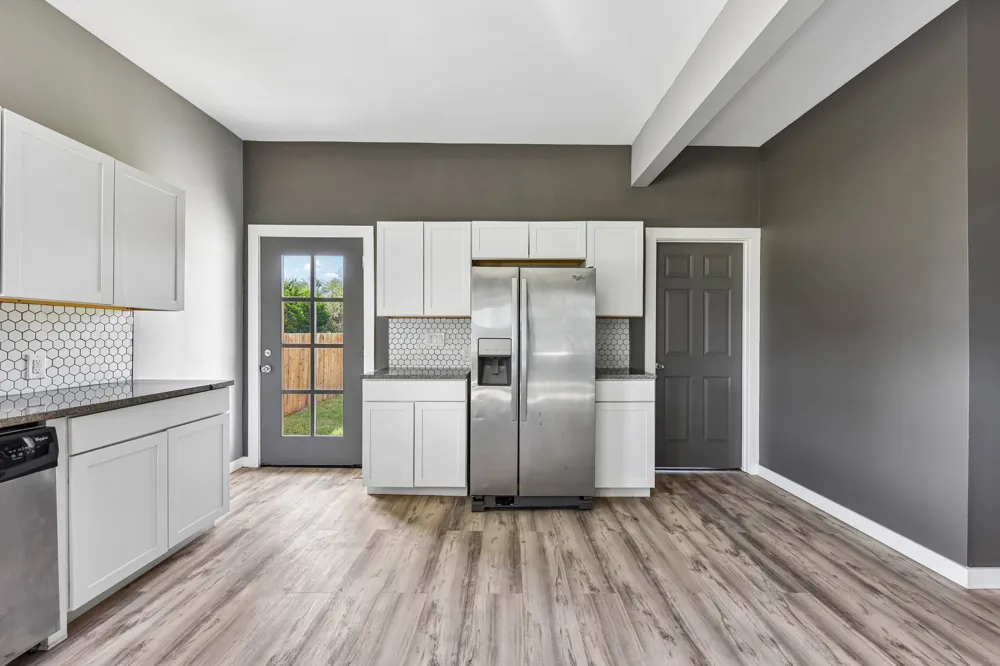 507 W 1st Street Flatonia, TX 78941