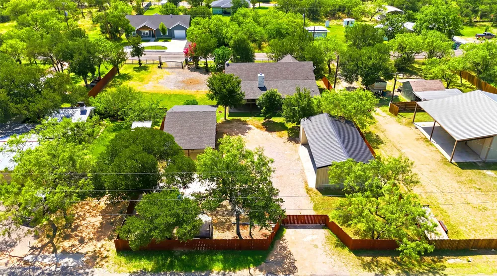 1303 Prairie Creek Road Granite Shoals, TX 78654